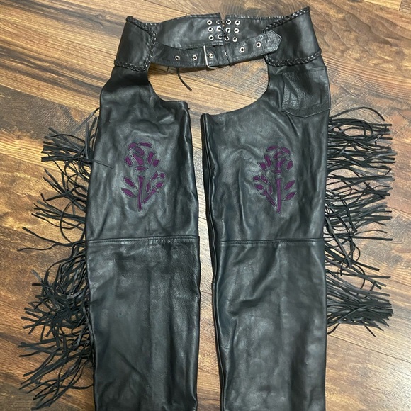 Vintage UNIK Genuine Leather Braided Roses Fringe Riding Chaps - Picture 2 of 10